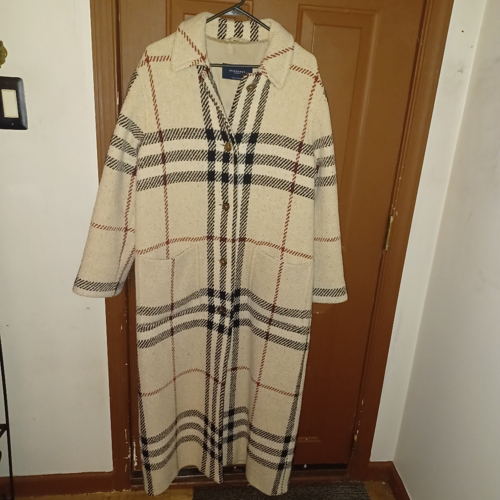 Ladies 100% Wool Plaid Burberry London Coat 10L Made In England